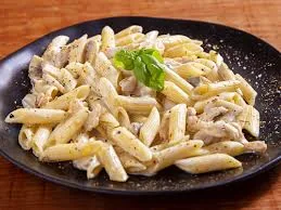 Tavuklu Mantarlı Penne